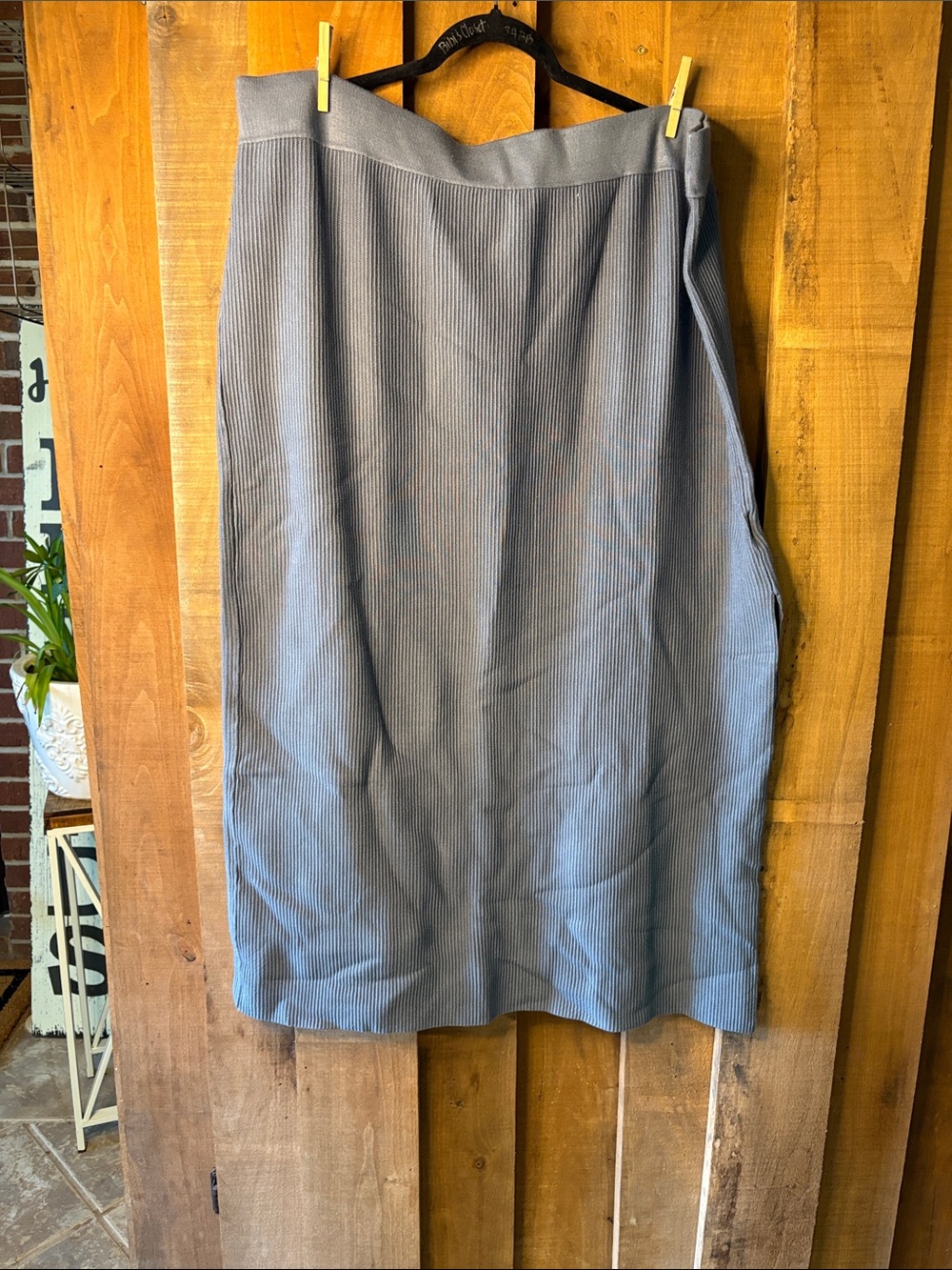The Drop NWT Classic Gray Ribbed Knit Midi Skirt